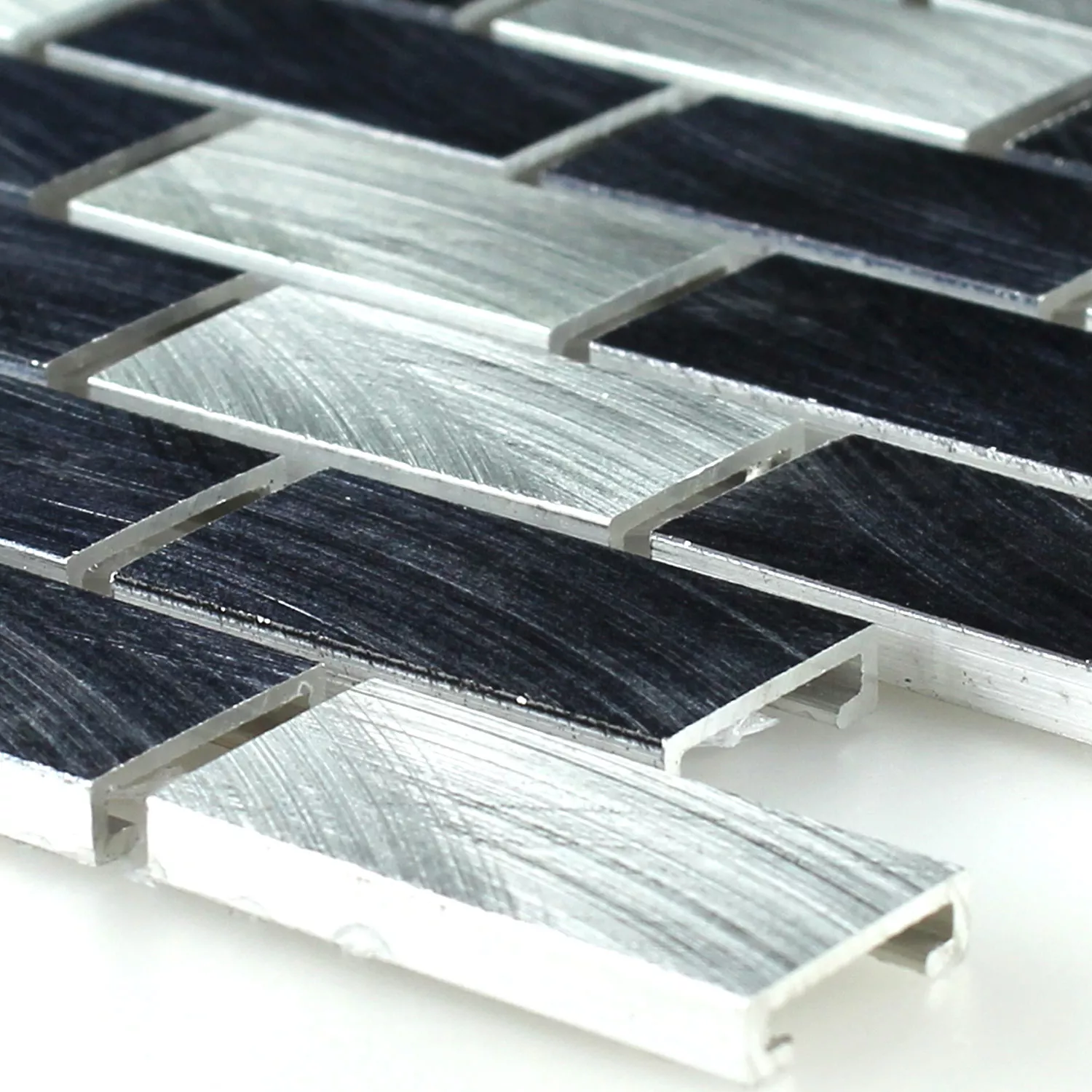 Schwarz Silber
