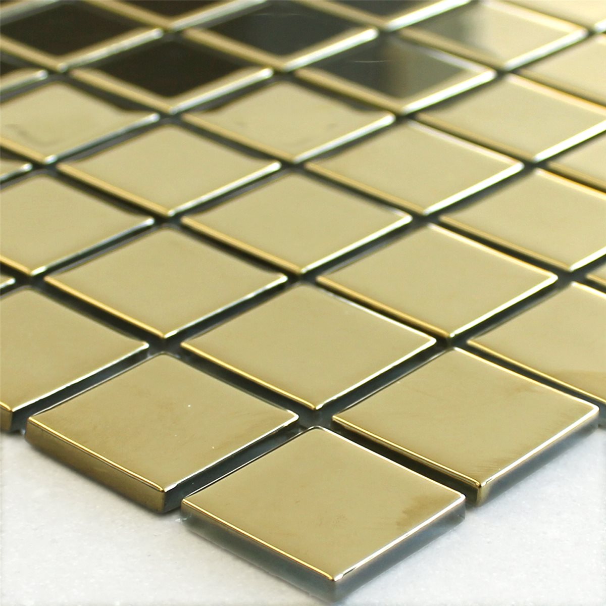 Muster von Glasmosaik Fliesen Gold Uni