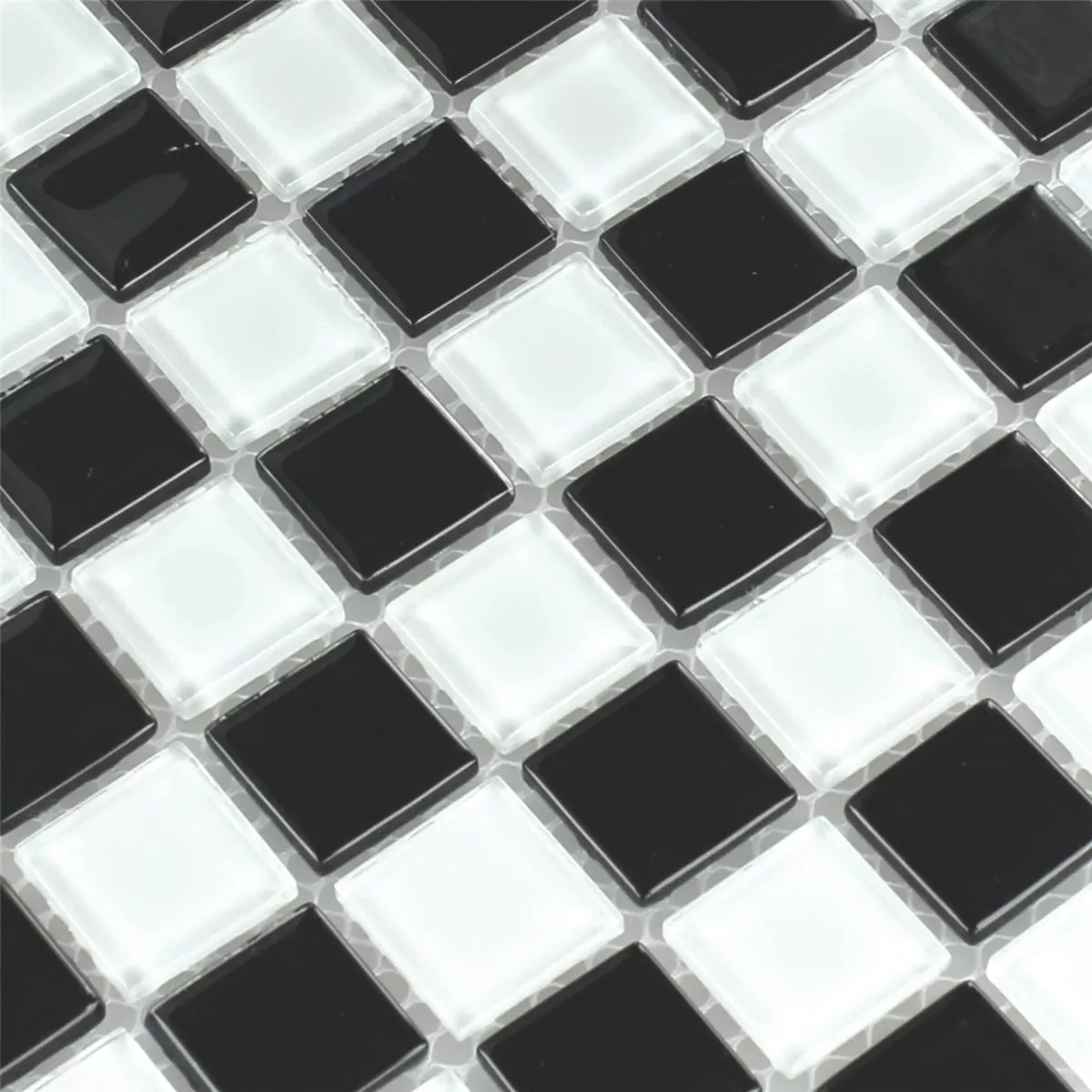Muster von Mosaikfliesen Glas Schachbrett Schwarz Weiss