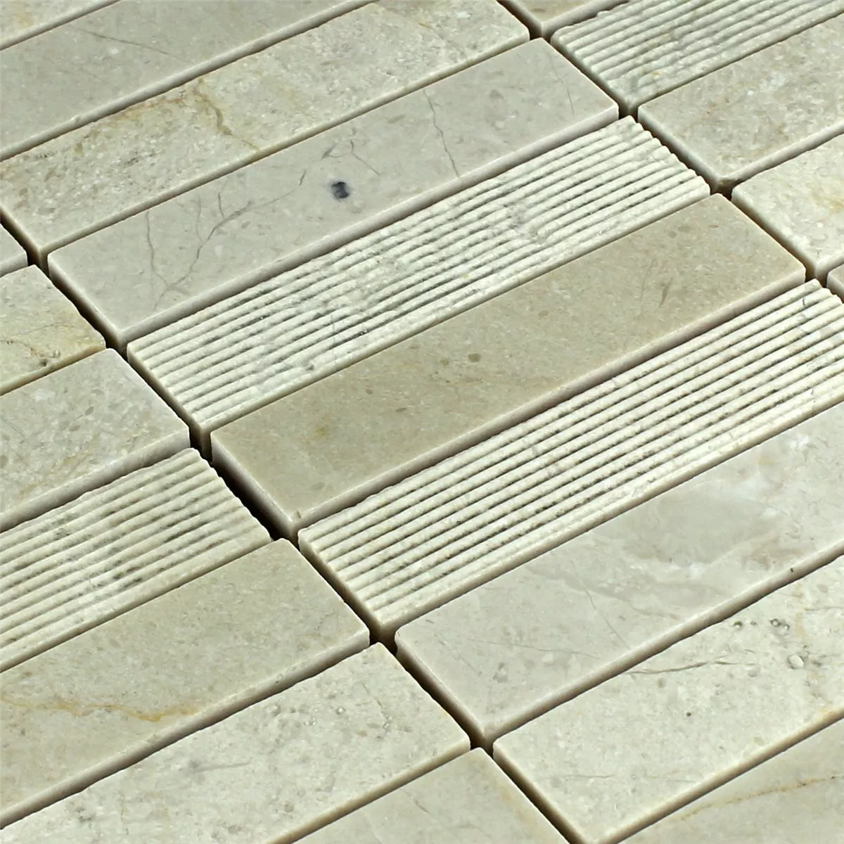 Muster von Mosaikfliesen Marmor Stäbchen Poliert Beige
