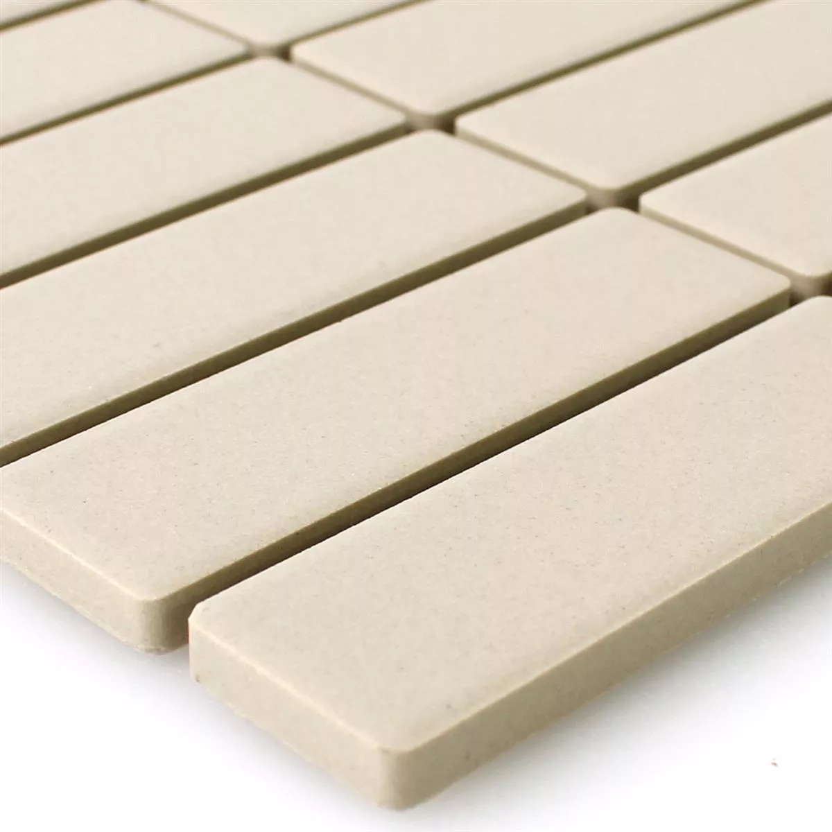 Hellbeige