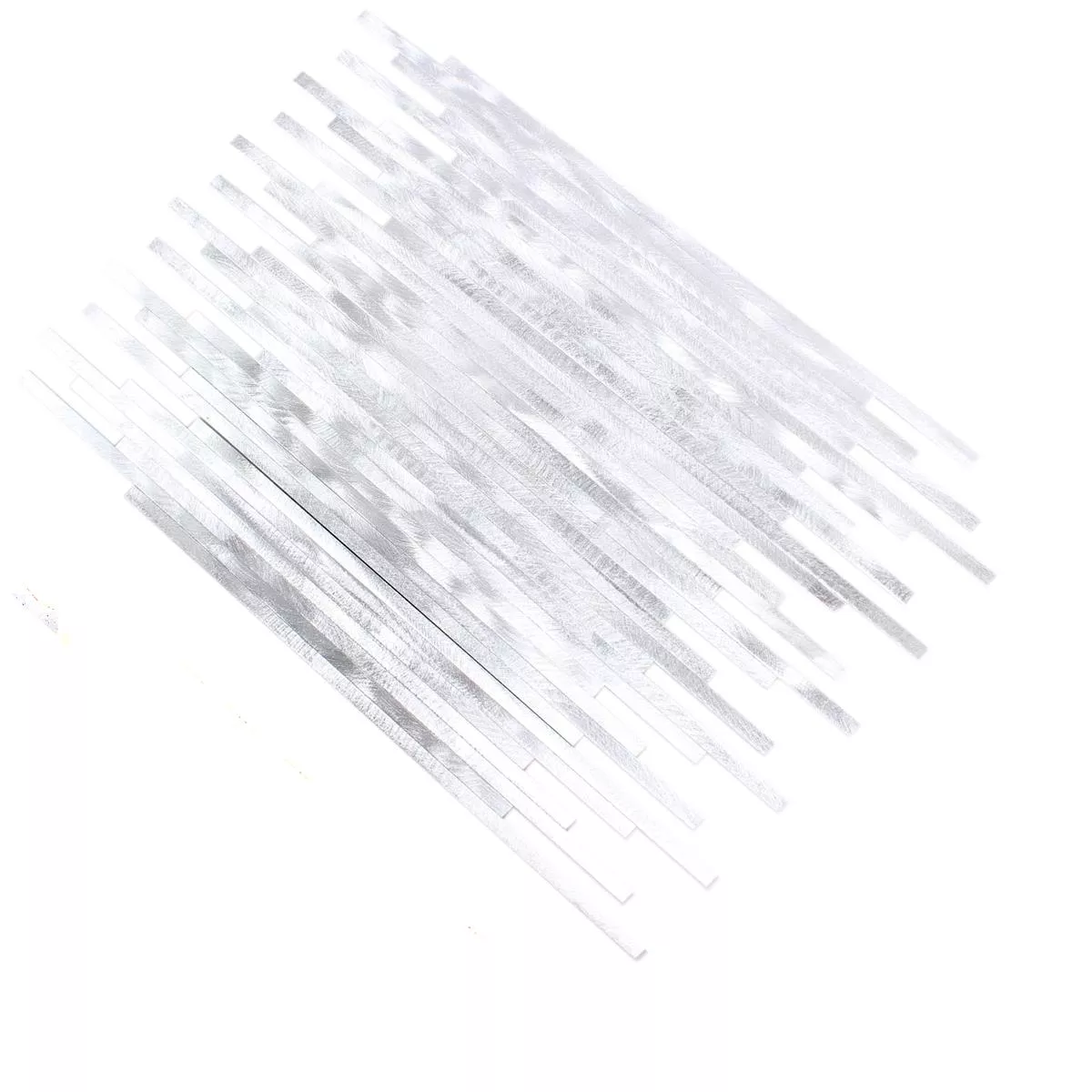 Muster von Mosaikfliesen Aluminium Wishbone Silber