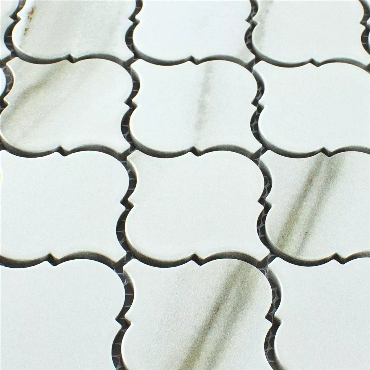 Muster von Keramik Mosaikfliesen Virginia Steinoptik Calacatta