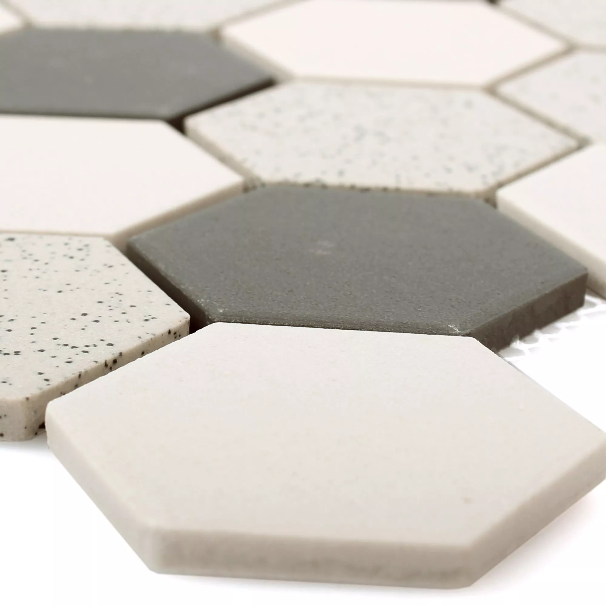 Muster von Keramik Mosaikfliesen Monforte Hexagon Schwarz Grau 