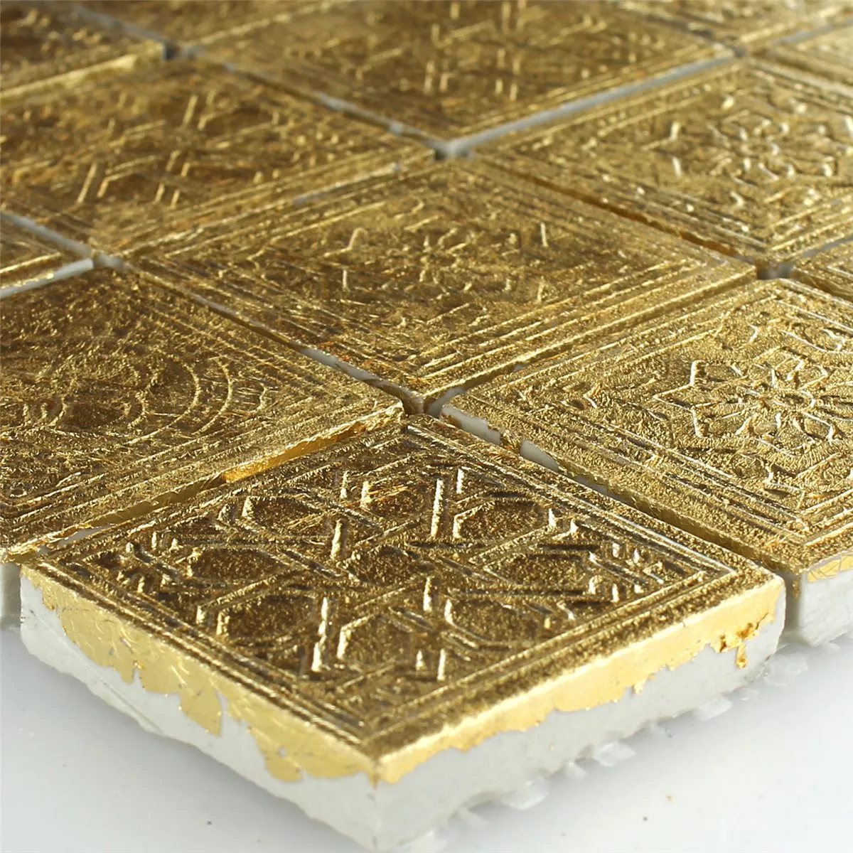 Muster von Mosaikfliesen Keramik Gold 