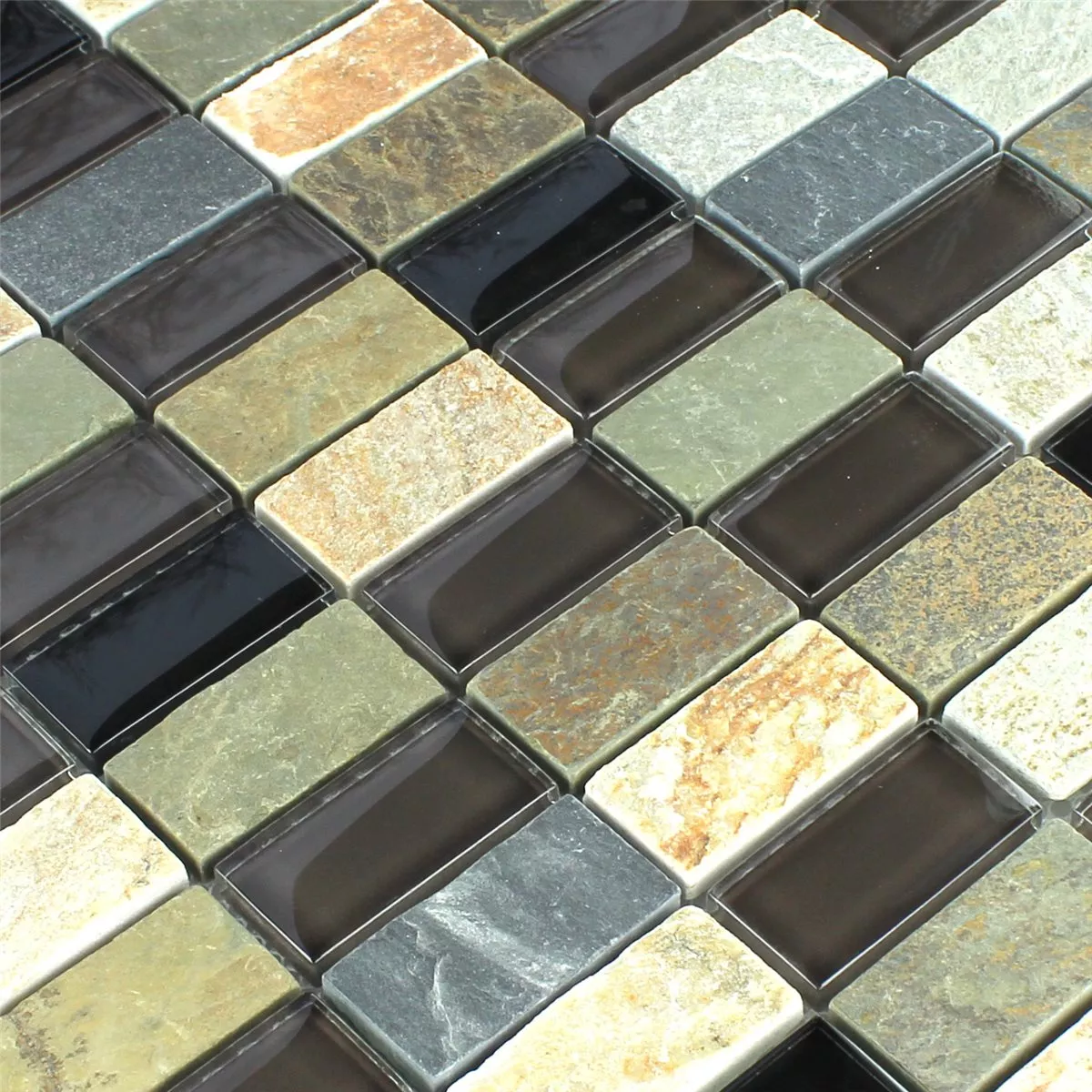 Muster von Mosaikfliesen Glas Marmor Braun Mix 
