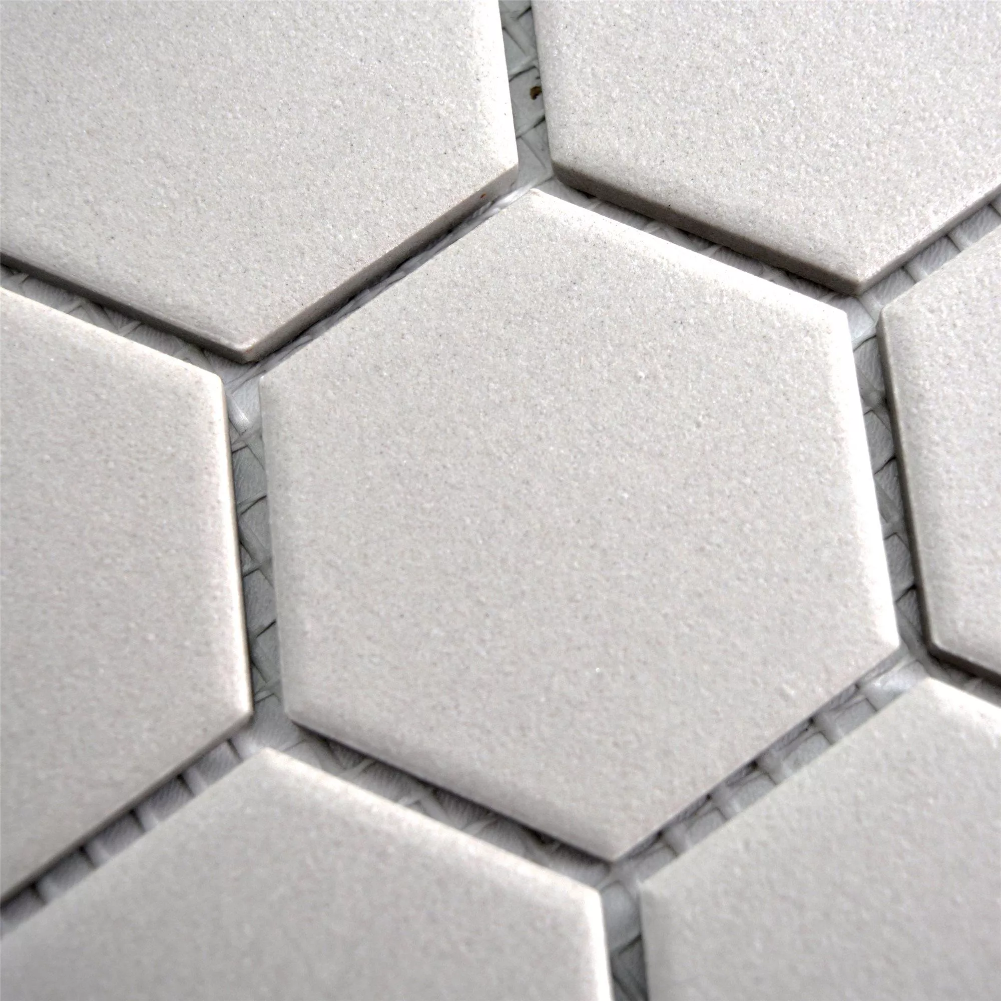 Muster von Keramik Mosaikfliesen Begomil Unglasiert Hellgrau