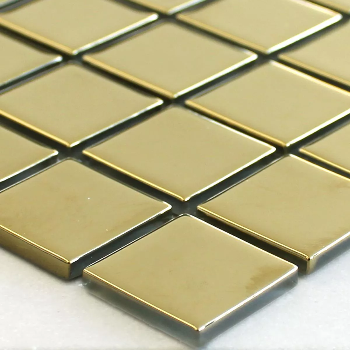 Muster von Glasmosaik Fliesen Gold Uni 25x25x4mm