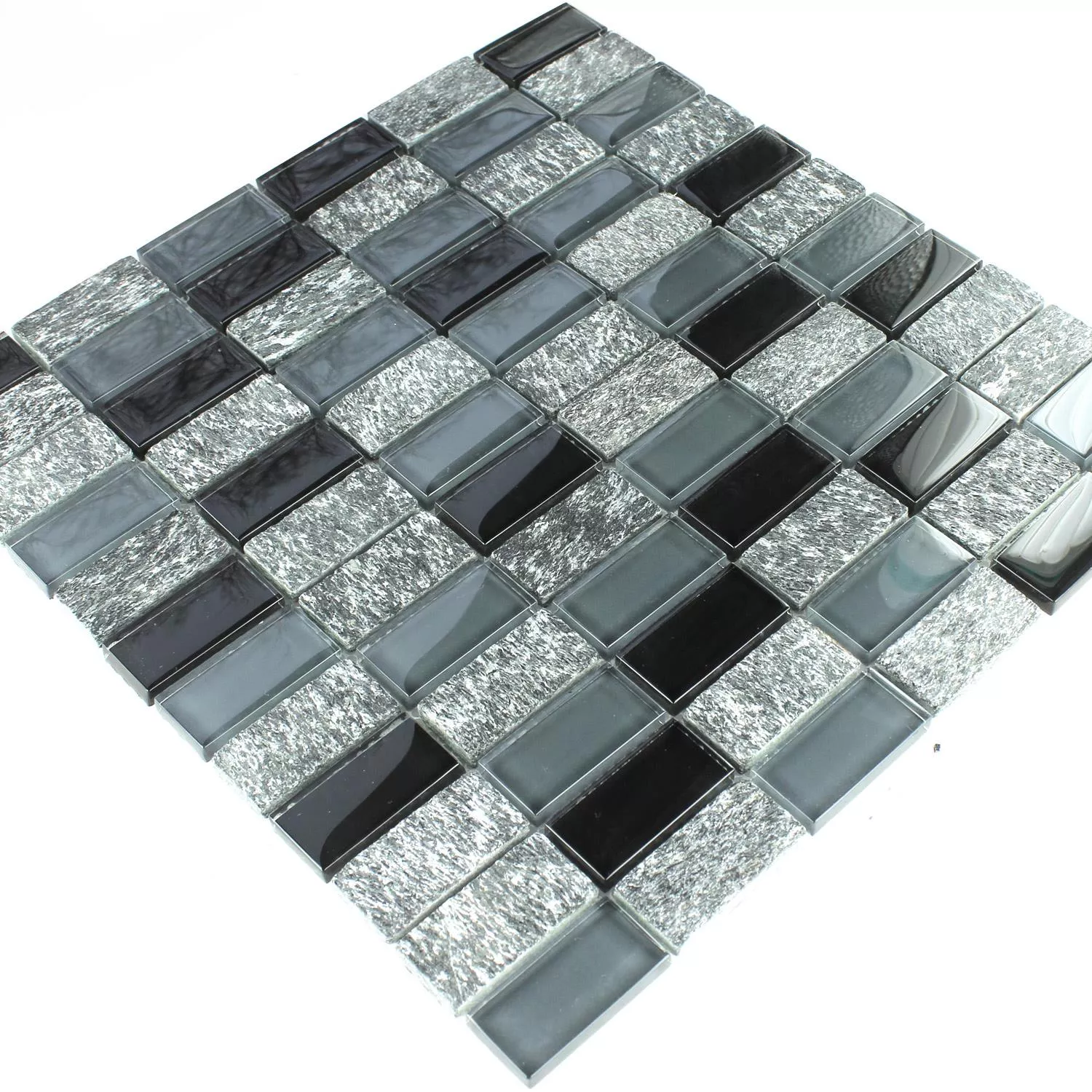 Muster von Mosaikfliesen Glas Marmor Grau Schwarz Mix