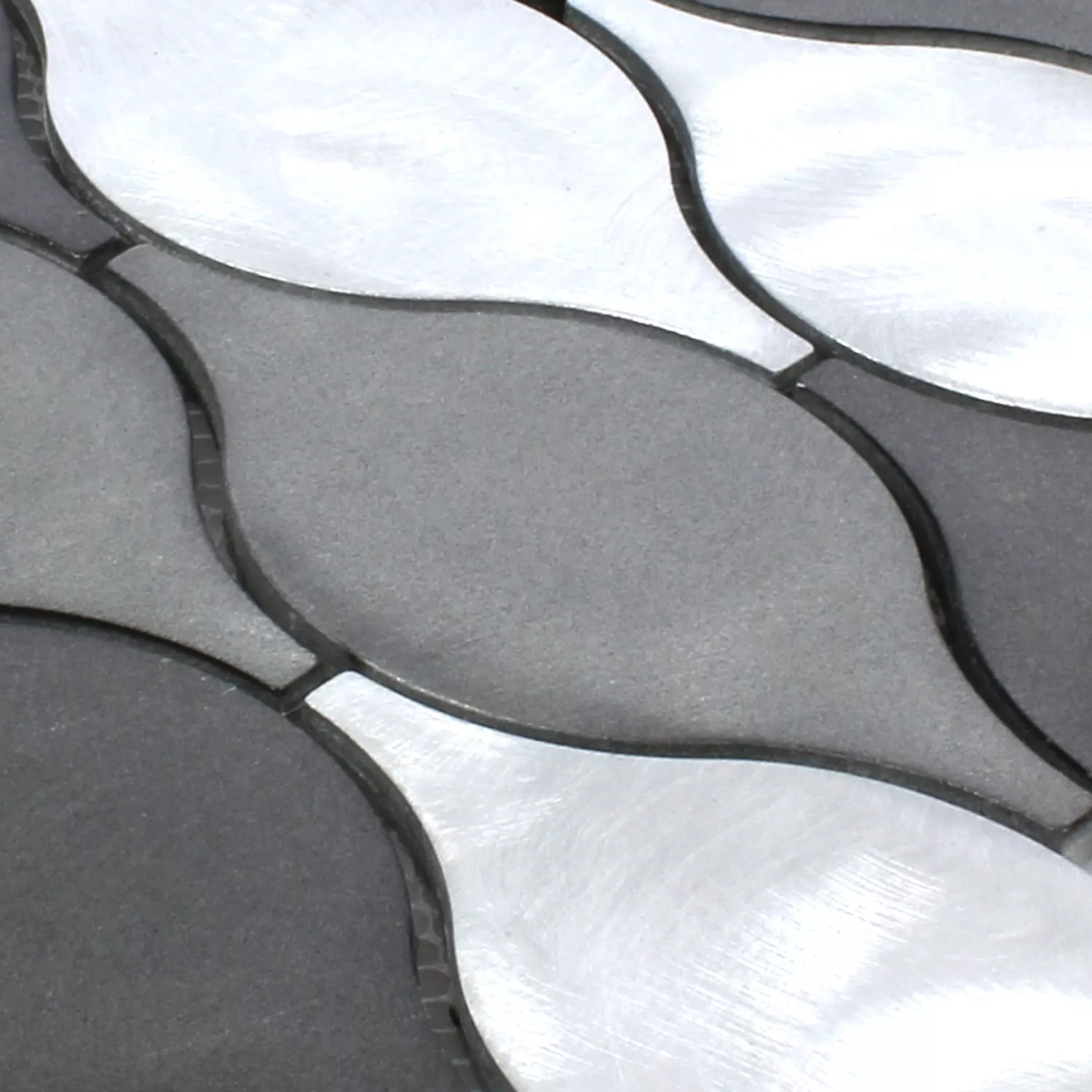 Muster von Mosaikfliesen Aluminium Beverly Schwarz Silber